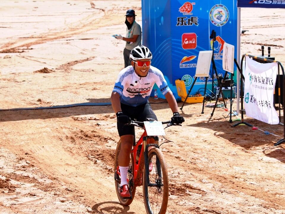 捷报频传，JAVA赞助车队及车手赛事斩获多项殊荣